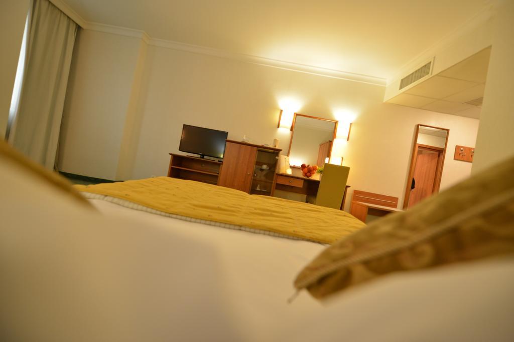 Hotel Karpos Skopje Bilik gambar